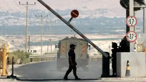 Two Individuals Shot in Incident Close to Jordan-West Bank Checkpoint, Israel's Defense Forces Reports