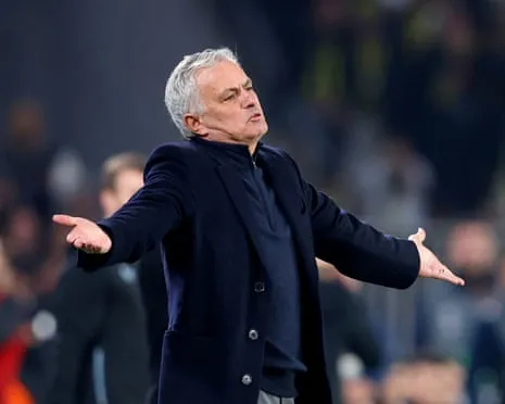 The Eagles Pursuing Talks to Hire Mourinho After Sacking of Lage