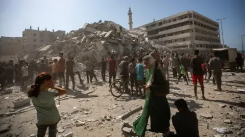 Heightened Aerial Bombardment Continues in the Gaza Strip
