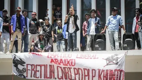 East Timor Scraps Initiative to Supply Complimentary Automobiles for MPs Following Large-Scale Protests