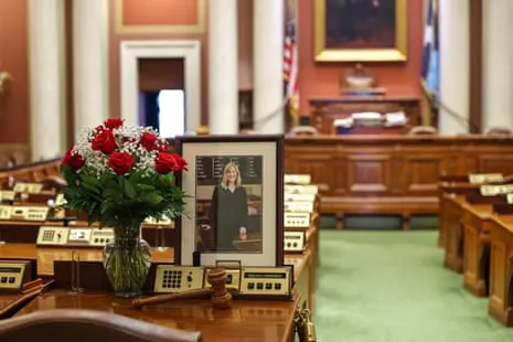 Minnesota Voters Visit Voting Booths to Occupy Seat of Killed Legislator