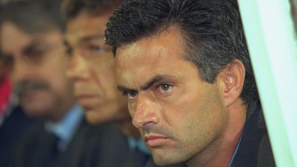 Mourinho Returns at SL Benfica Following 25 Years: Respected But Risky?